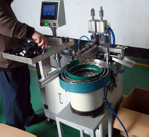 非標(biāo)自動(dòng)化設(shè)備17 非標(biāo)自動(dòng)化設(shè)備17