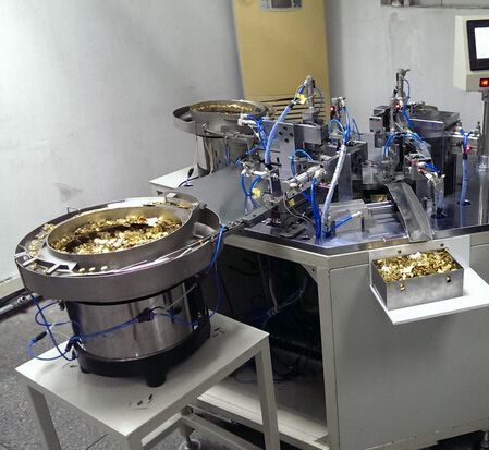 排插鉚合機 排插鉚合機